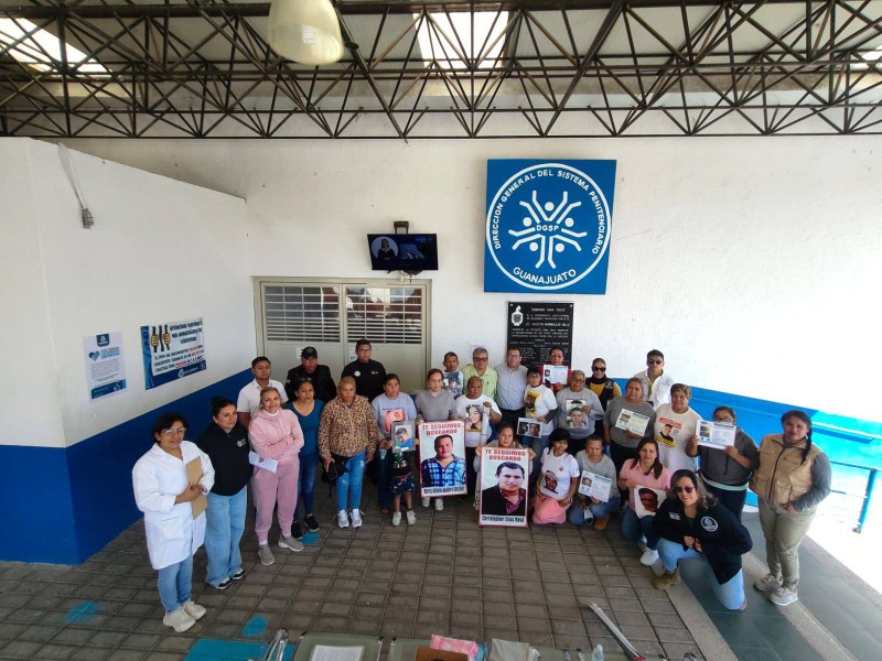 Madres buscadoras acuden a CERESO de Salamanca
