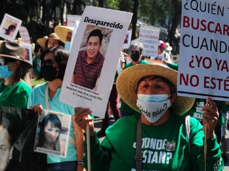 Madres buscadoras marchan por sus desaparecidos en el Zócalo CDMX