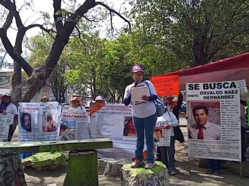 Madres buscadoras se manifiestan afuera de la Fiscalía