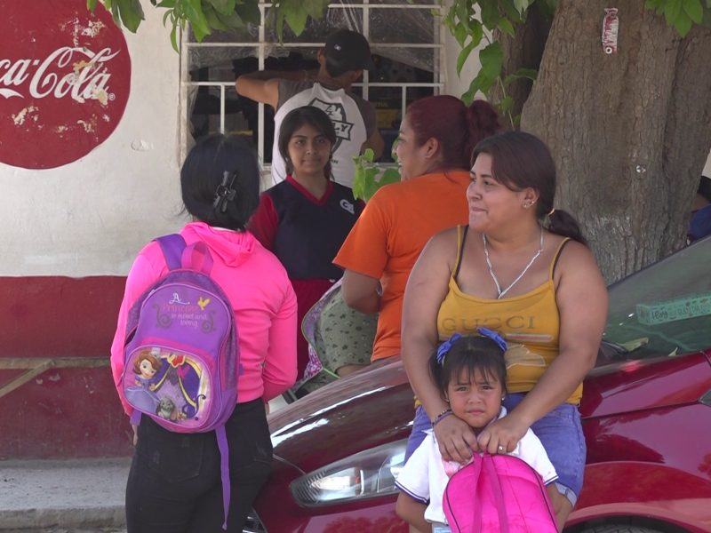 Madres de Escuela México llaman al Gobernador de Durango