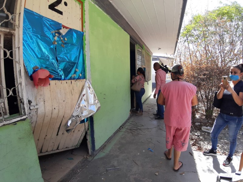 Madres de familia exigen apoyo de la SEP