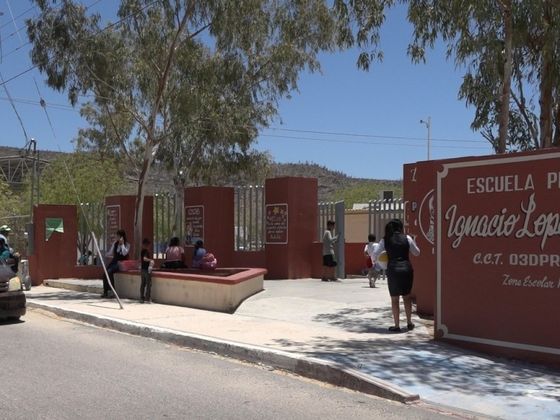 Madres denuncian problemas eléctricos en escuela primaria Ignacio López Rayón