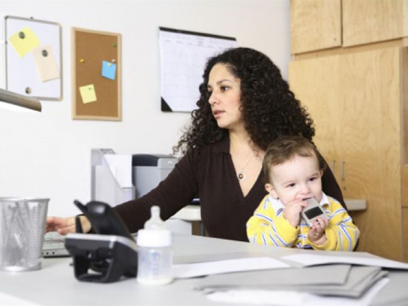 Madres trabajadoras son beneficiadas