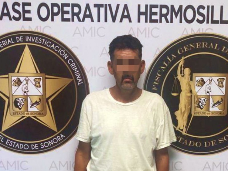 Maestro de escuela es detenido por abuso sexual a menores