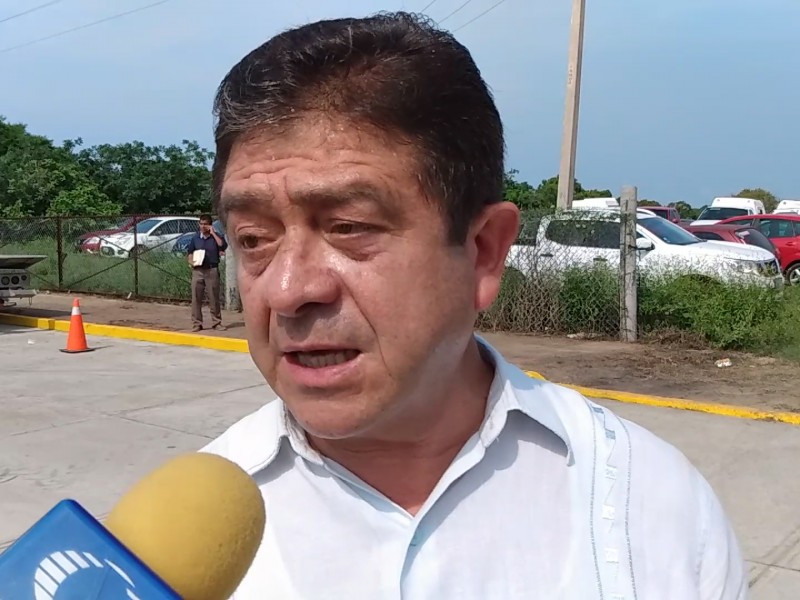 Maestros con puestos administrativos, afectan educación en Guerrero