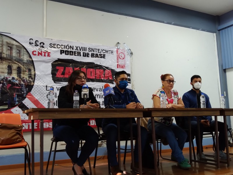 Maestros de la región Zamora se unen a manifestaciones estatales