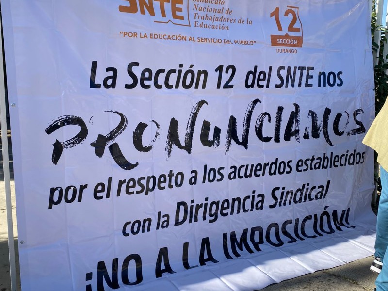 Maestros del SNTE exigen destitución de comisionada estatal de la DGETI Maestros del SNTE exigen destitución de comisionada estatal de la DGETI