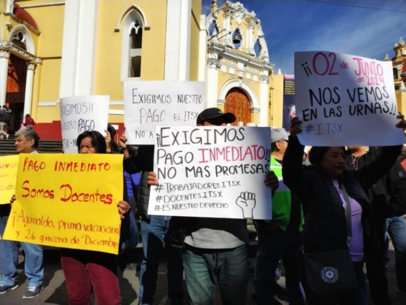Maestros del Tecnológico de Xalapa exigen pago de prestaciones