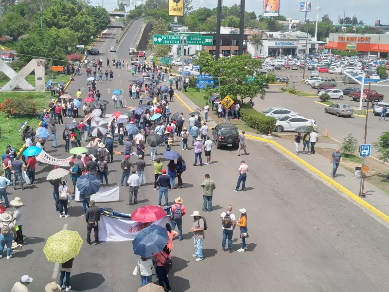 Maestros desquiciaron Morelia este lunes