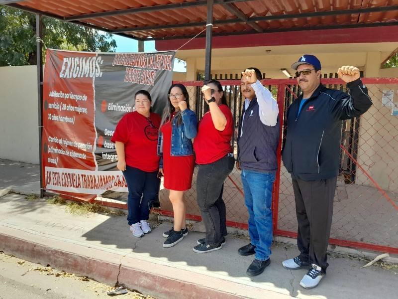 Maestros en Navojoa se suman al paro laboral indefinido
