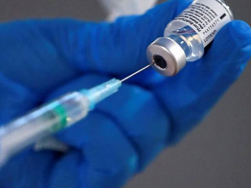Maestros recibirán una sola dosis de vacuna anti Covid-19