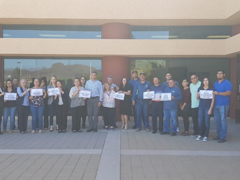 Maestros sindicalizados de unen a protesta contra Isssteson