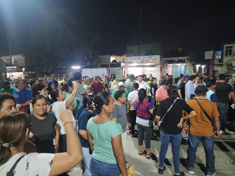 Magisterio oaxaqueño protesta en Juchitán por visita de Claudia Sheinbaum