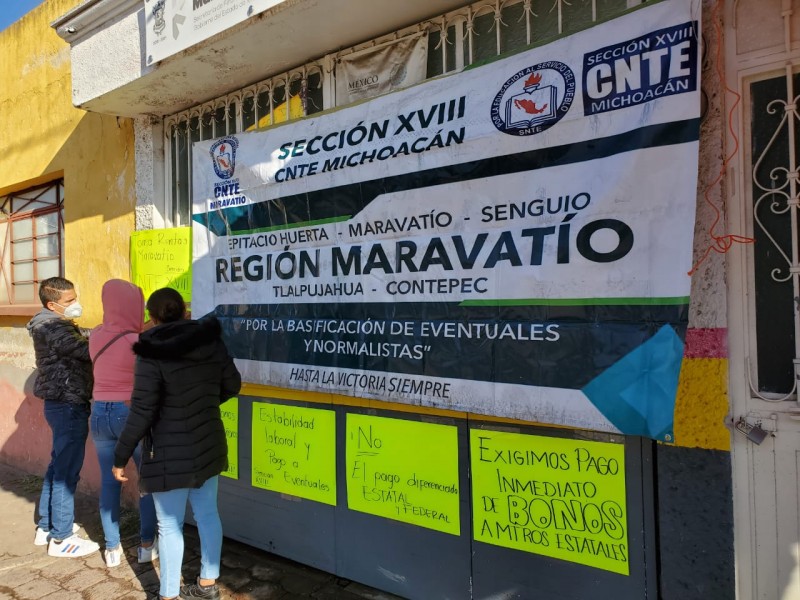 Magisterio protesta en alcaldías y oficinas recaudadoras