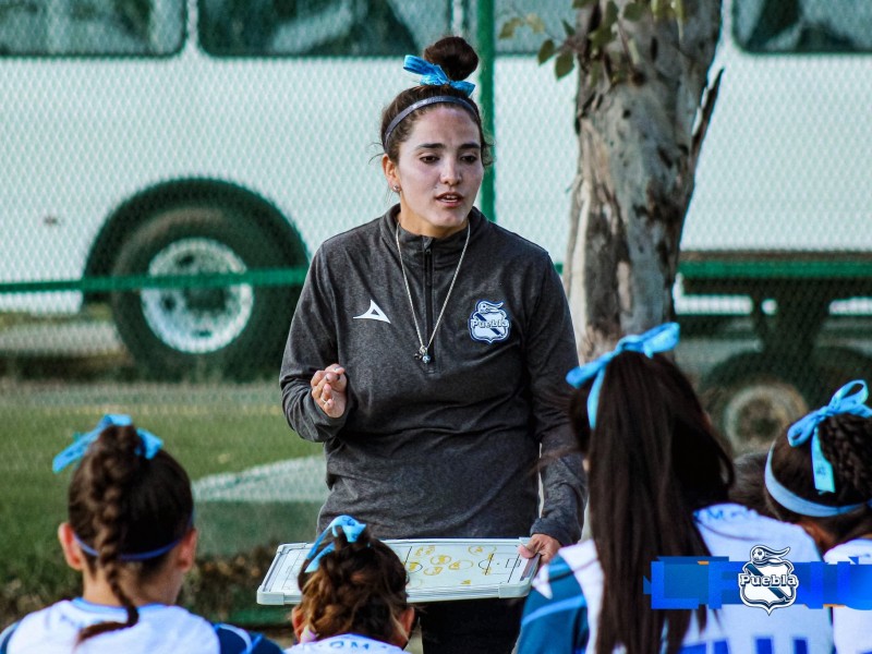 Majo López la nueva entrenadora del Puebla femenil Sub18