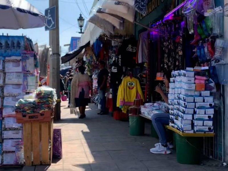 Mal aspecto de comerciantes en parque San Juan