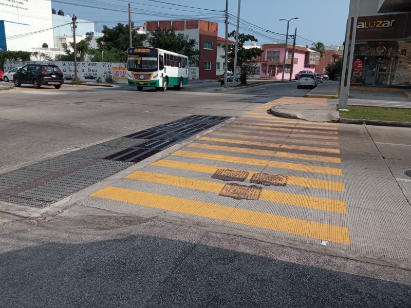 Mal olor en esquina de Urano y López Mateos