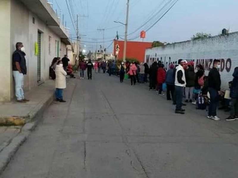 Mala organización en jornada de vacunación en Chachapa