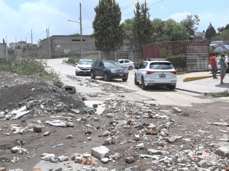 Malas condiciones de la calle provoca afectaciones por la lluvia