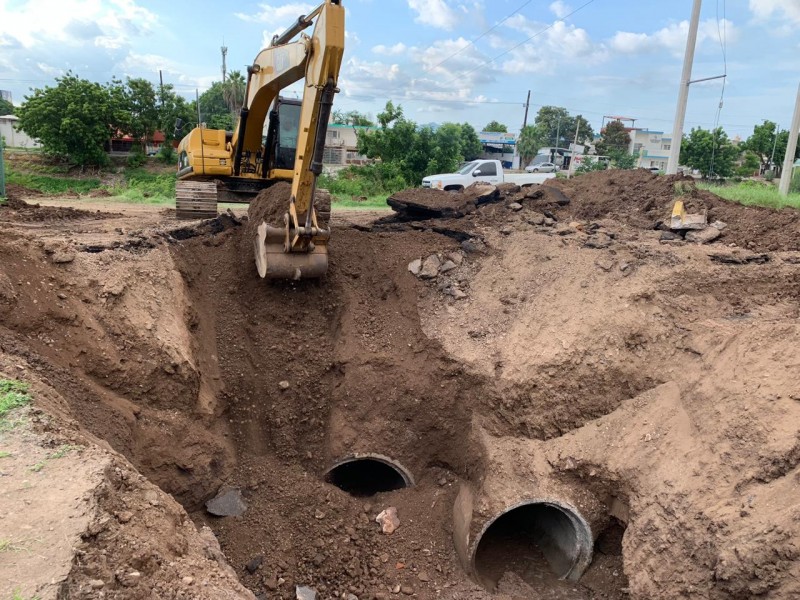 Malas obras causantes de socavones en Culiacán: Alcalde