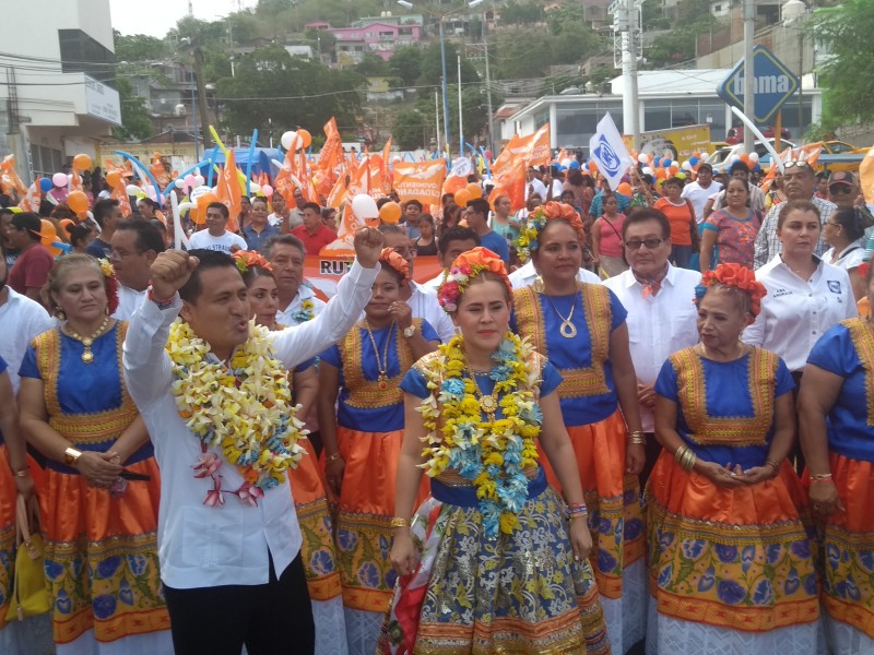 Maldonado arranca actividades de campaña en Salina Cruz
