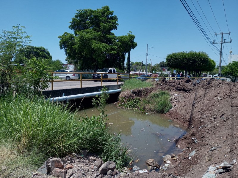 Malos trabajos de construcción inundan la colonia 12 de octubre