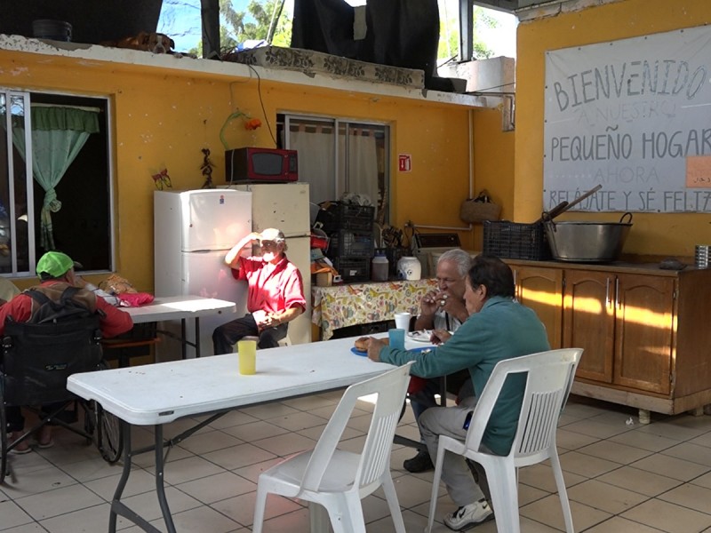 Mamá Benita llevará la Navidad a los hogares paceños