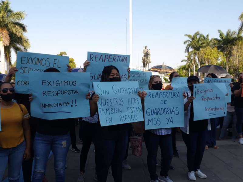 Mamás exigen reapertura de guarderías en Sonora