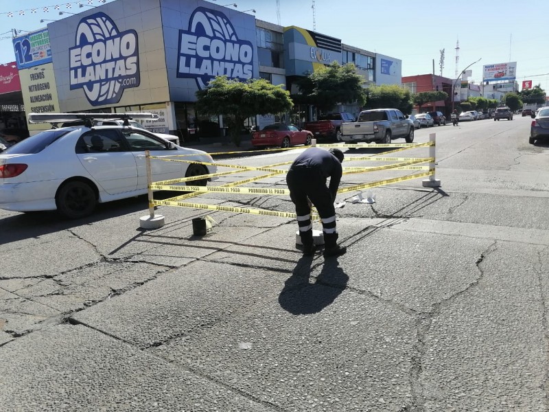 Mañana atenderán pavimento hundido sobre la calle Leyva