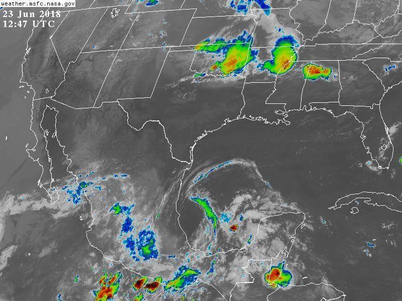 Mañana calurosa y lluvias vespertinas este sábado