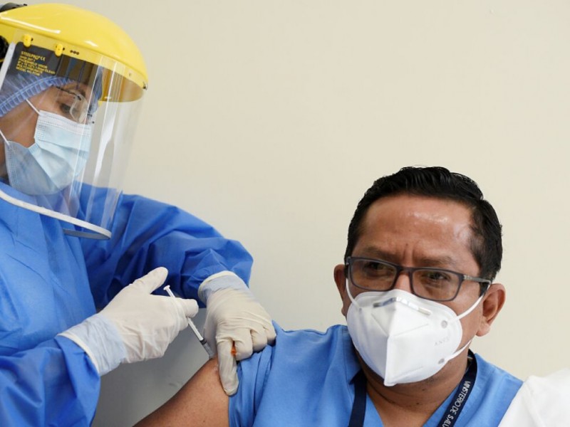 Mañana inicia pre-registro para vacunar a personas de 50-59 años