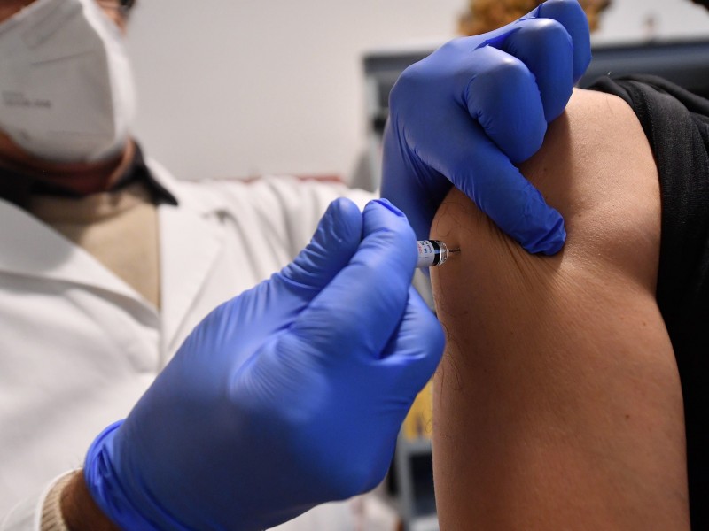 Mañana inicia vacunación contra covid-19 en zonas rurales de Manzanillo
