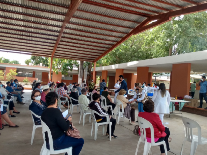 Inicia vacunación contra el Covid-19 en el municipio de Sinaloa
