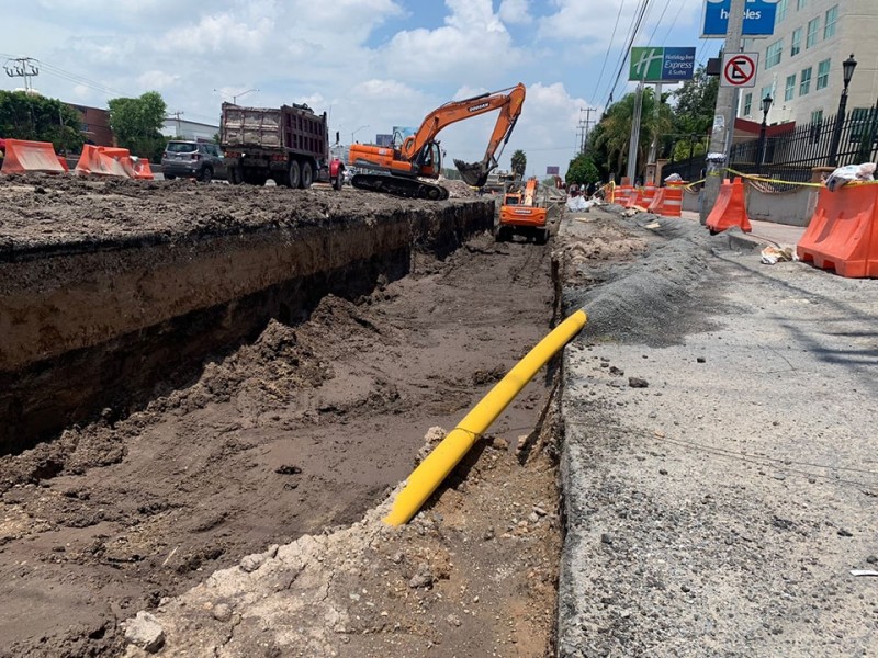 Mañana inician el cierre a un carril en 5 deFebrero