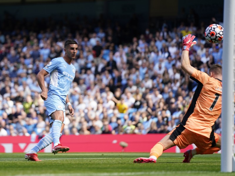 Manchester City amplió la crisis del Arsenal con goleada