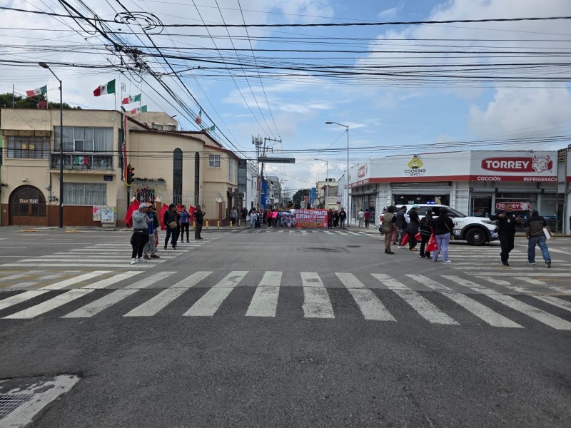 Manifestación de la 28 de Octubre provoca bloqueos en Puebla capital