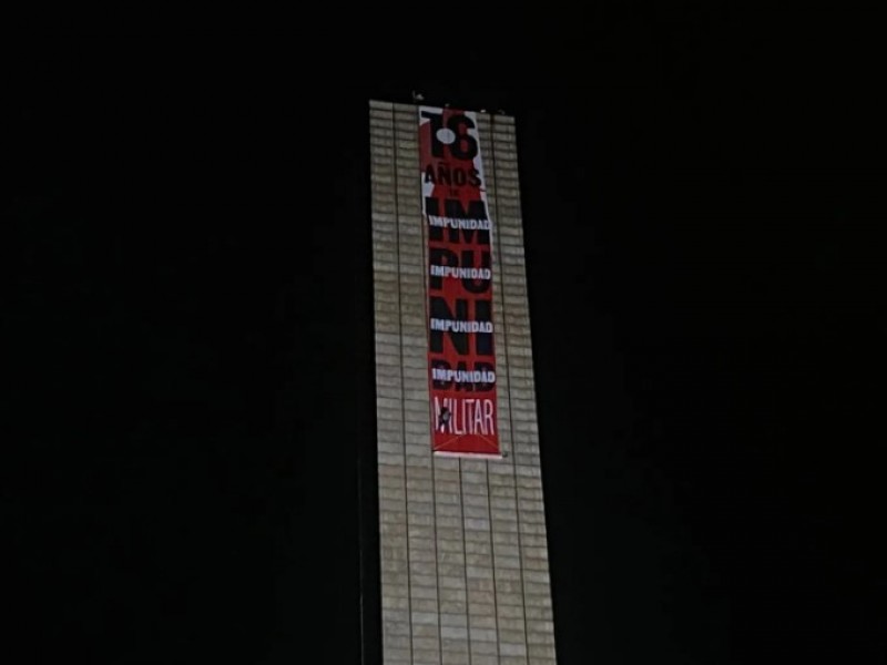 Manifestación en Estela de Luz contra militarización