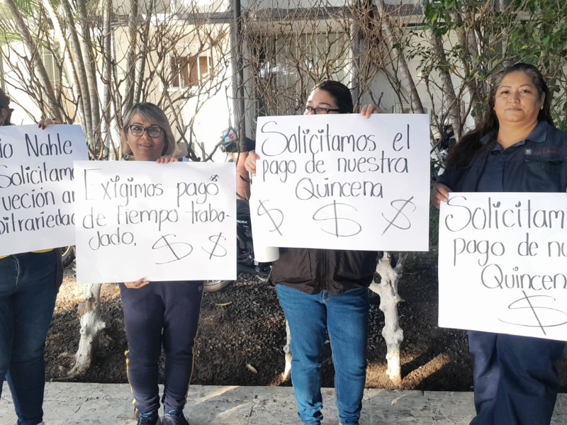 Manifestación por falta de pago a médicos y enfermeras; protesta sector ...