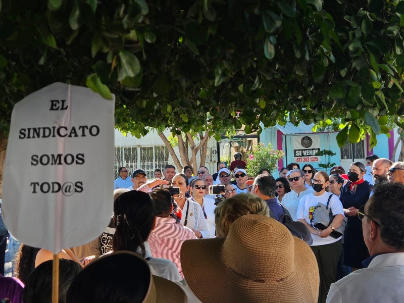 Manifestación SNTSA: Acuerdan revisión de 180 plazas laborales de salud Manifestación SNTSA: Acuerdan revisión de 180 plazas laborales de salud