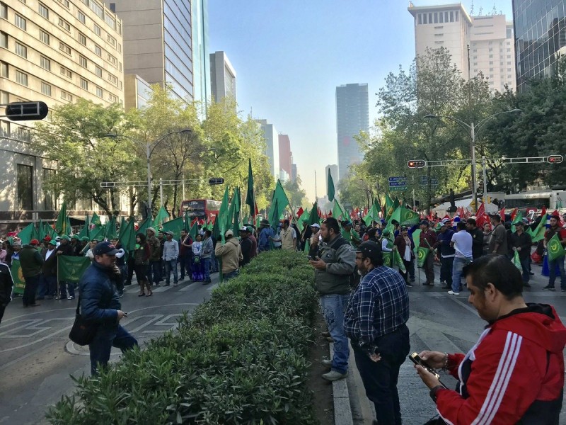 Manifestaciones afectan vialidades en la CDMX