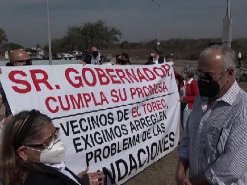 Manifestantes del toreo se apersonan en evento del Gobernador