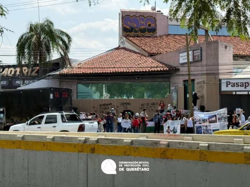 Manifestantes pro-Palestina protestaron afuera de la Secretaría de Relaciones Exteriores en Querétaro