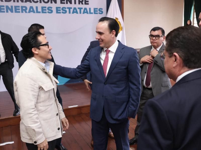 Manolo Jiménez acusa al gobierno anterior de agravar crisis de Altos Hornos