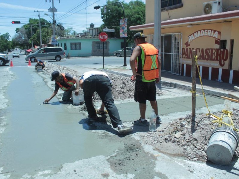 Mantiene Ayuntamiento de Guaymas actividades de bacheo