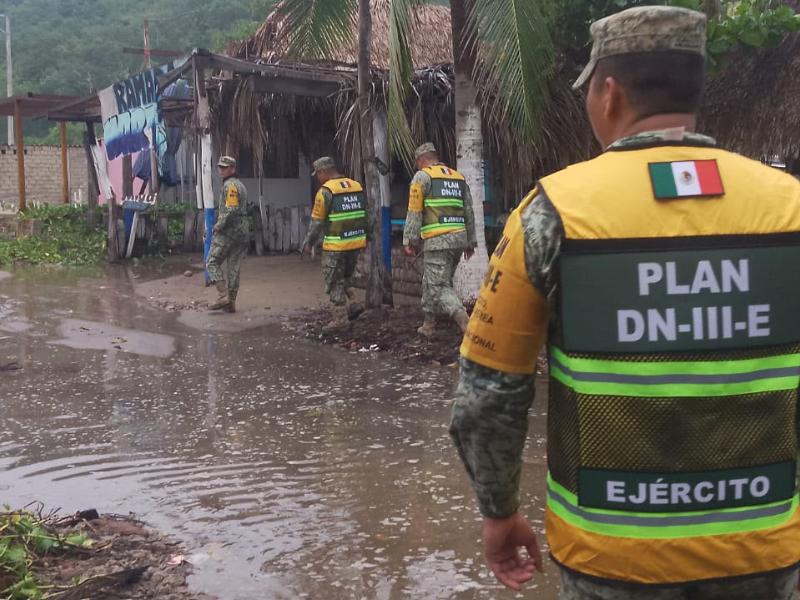 Mantienen cerradas playas y Puerto de Manzanillo ante huracán Trudy;habilitan 6 refugios