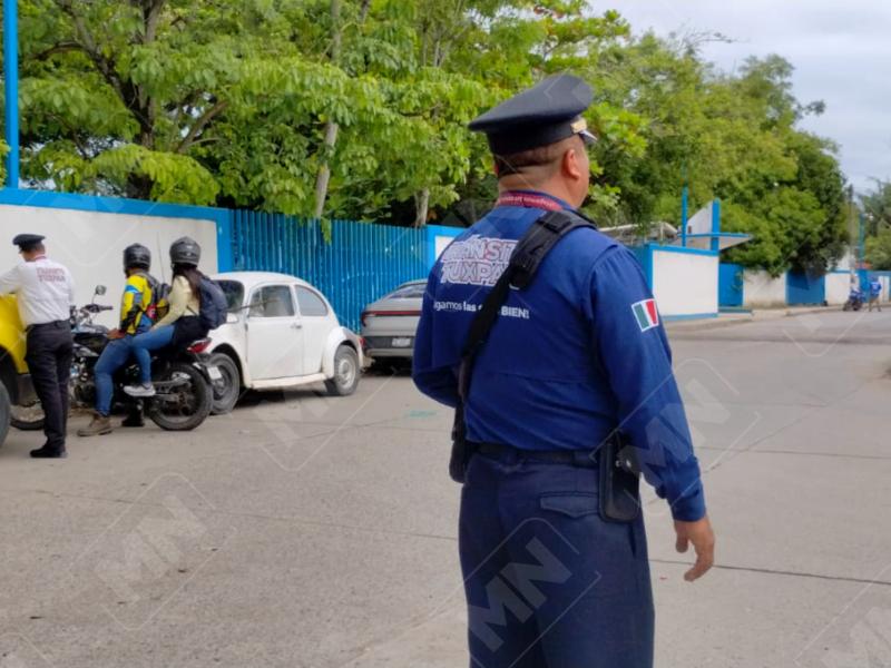 Mantienen operativos viales para reforzar la seguridad de motociclistas