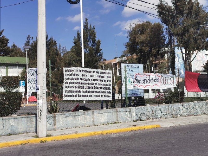 Mantienen paro facultades de la UAEMex