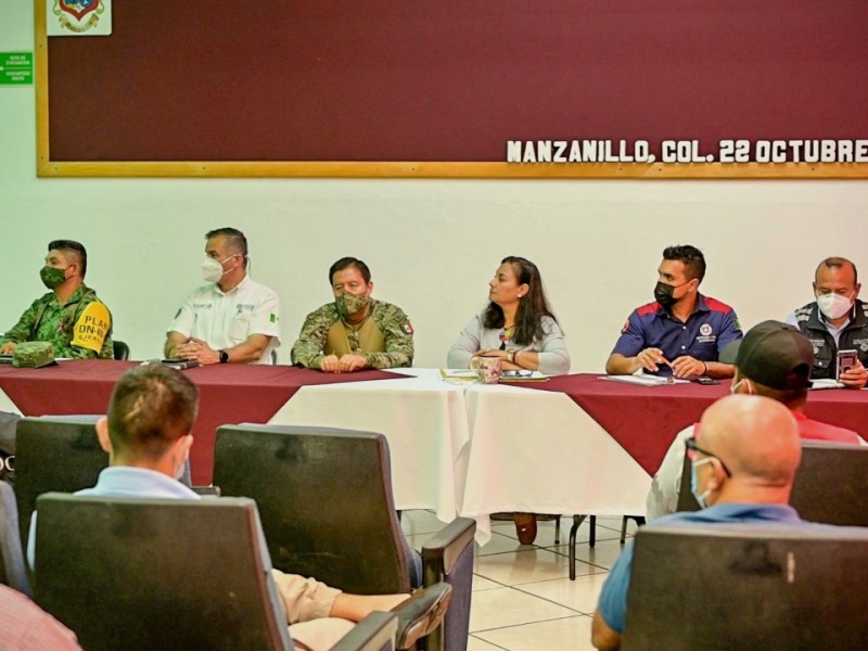 Vigilancia permanente en Manzanillo por huracán 