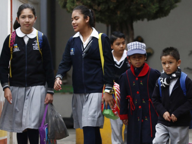 Maquileros no elaboraron uniformes escolares este año