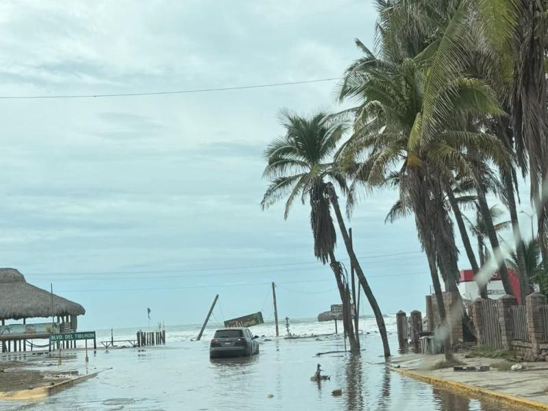 Mar de fondo sigue ganando terreno en Playa Las Glorias